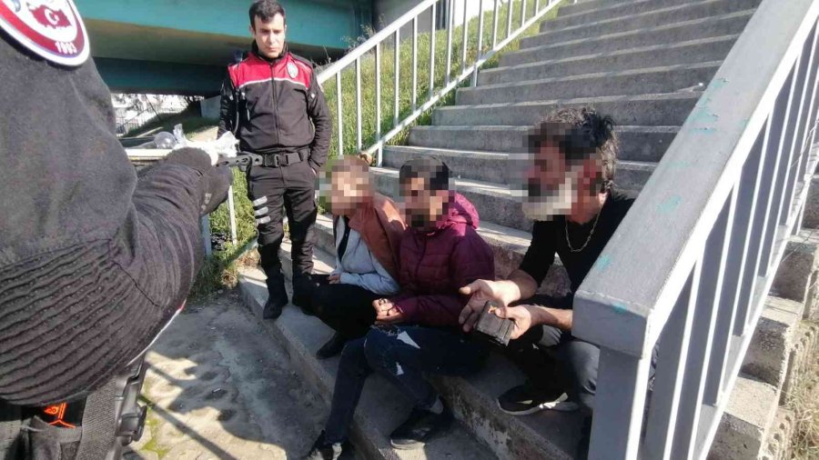 Çöple Kaplı Baraka Çadıra Uyuşturucu Operasyonu