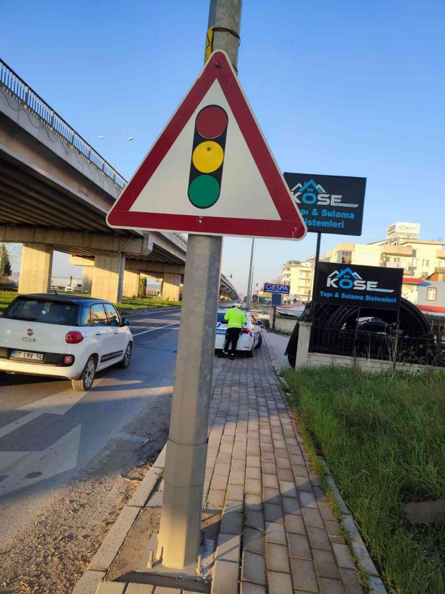 2038 Yılına Kadar Ehliyetine El Konuldu Yine Alkollü Kazaya Karıştı