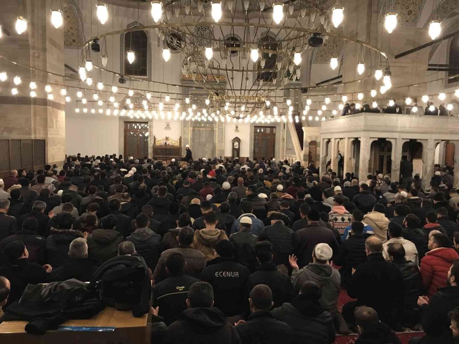 Konya’da Regaib Kandili Coşkuyla İdrak Edildi