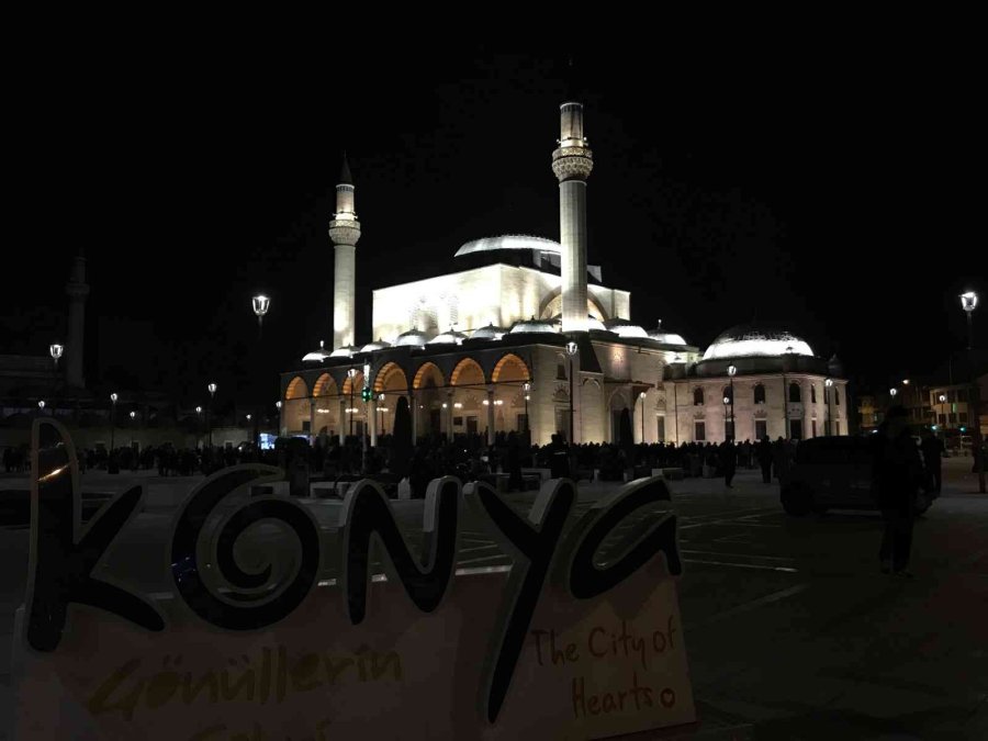 Konya’da Regaib Kandili Coşkuyla İdrak Edildi