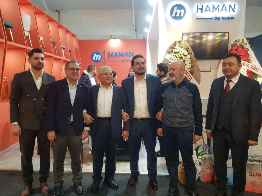 Başkan Büyükkılıç, İstanbul Mobilya Fuarını Ziyaret Etti
