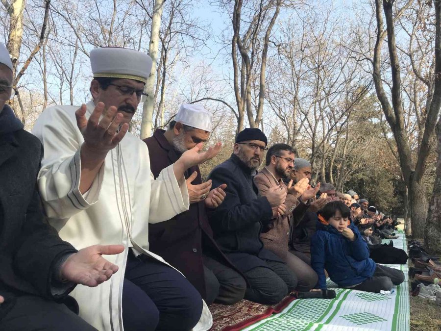 Konya’da Yağmur Duası Yapıldı