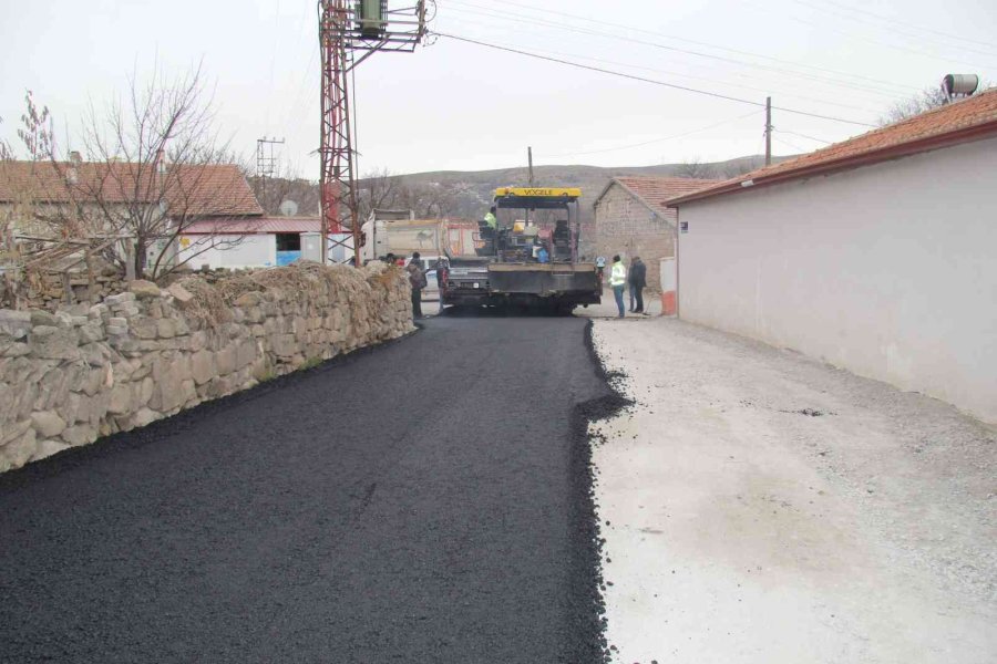 Bünyan’da Asfaltlama Çalışmaları Sürüyor