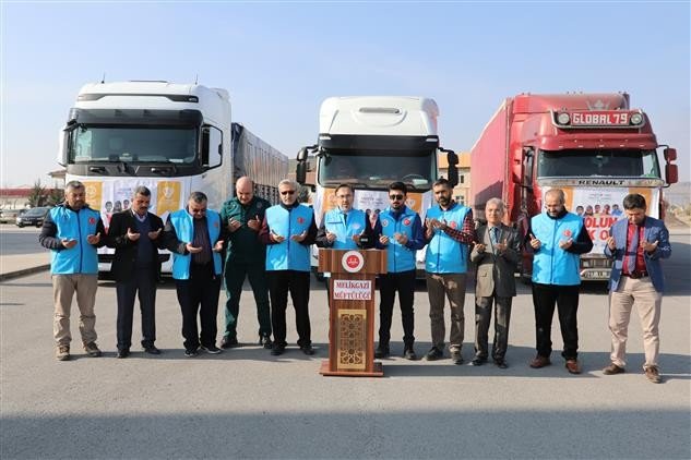 Kayseri’den Suriye’ye Yardımlar Sürüyor: 7 Yılda 737 Tır Yardım Malzemesi Gönderildi