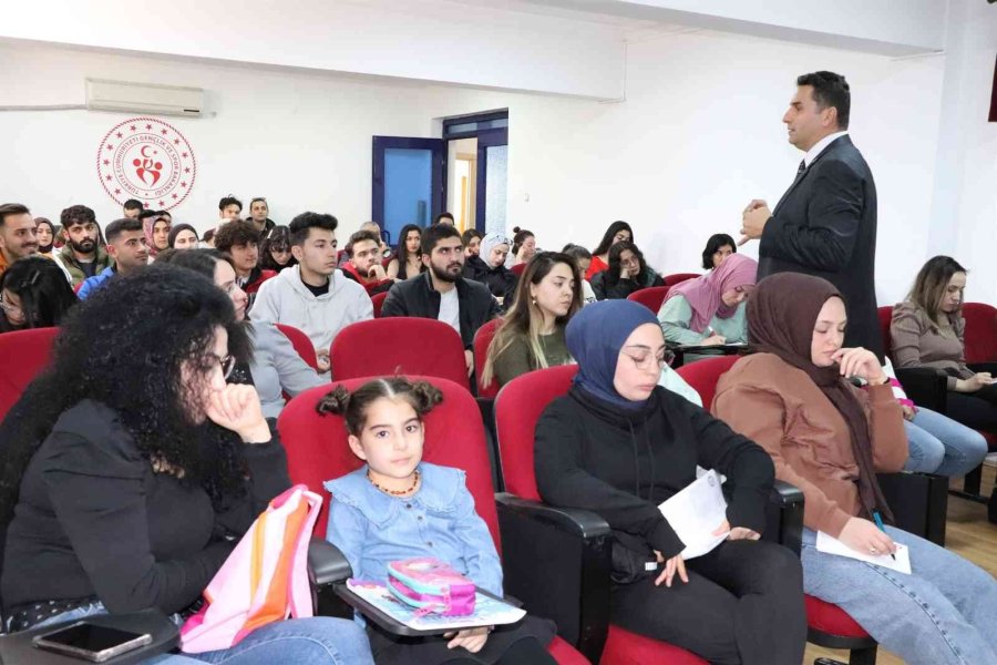 Karaman’da Yüzme Aday Hakem Kursu Başladı