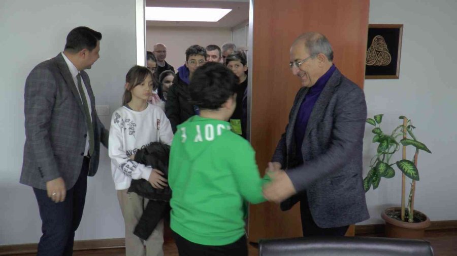 Tekden Ortaokulu Öğrencileri ‘matematik Olimpiyatları’na Hazırlanıyor