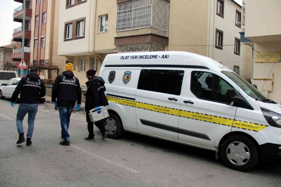 İlaç Almak İçin Çıktığı Evine Giremedi