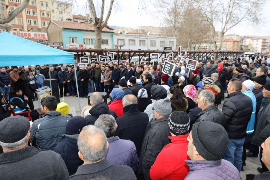İsveç’te Kuranı Kerimin Yakılması Yahyalı’da Protesto Edildi