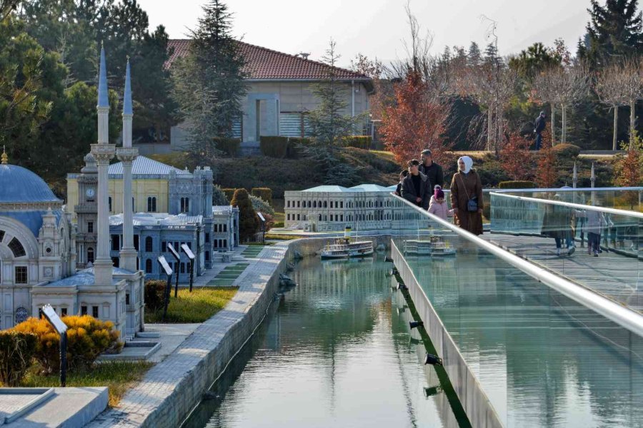 80 Binde Devr-i Alem Parkı Ara Tatilde De Çocukların Gözdesi Oldu