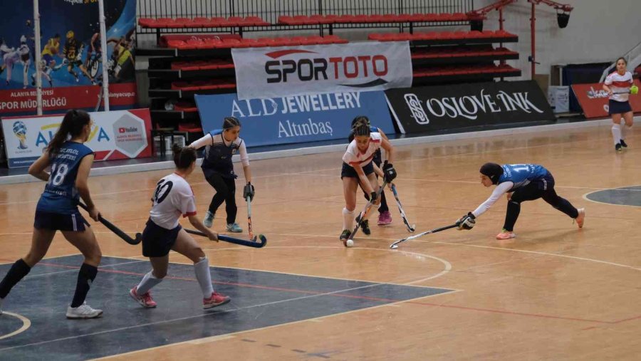 Salon Hokeyi Süper Lig 2. Etap Galibi Gaziantep Polisgücü Oldu
