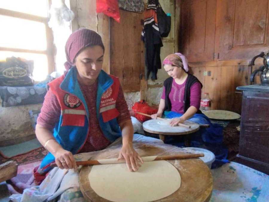Gazipaşa’da Vefa Ekibi, İhtiyaç Sahiplerini Yalnız Bırakmıyor