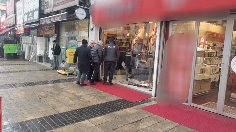 İş Arkadaşını Bıçakladı