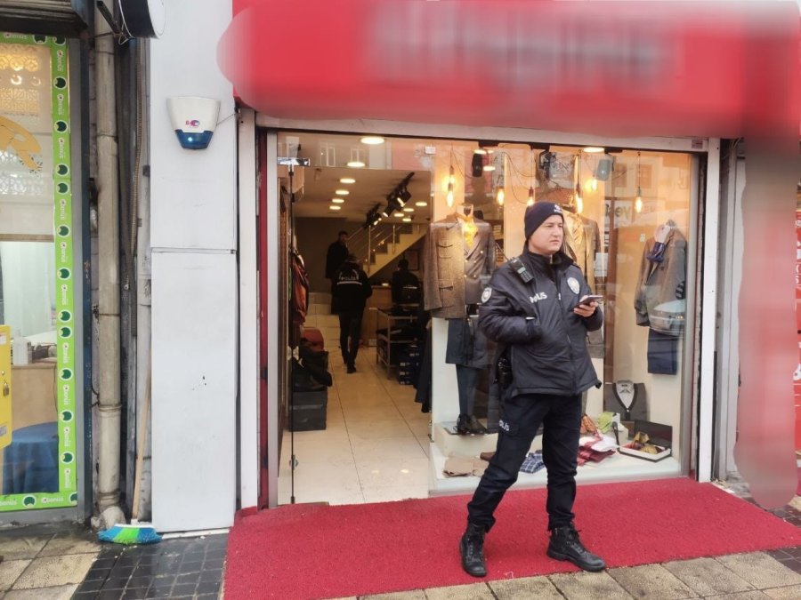 İş Arkadaşını Bıçakladı