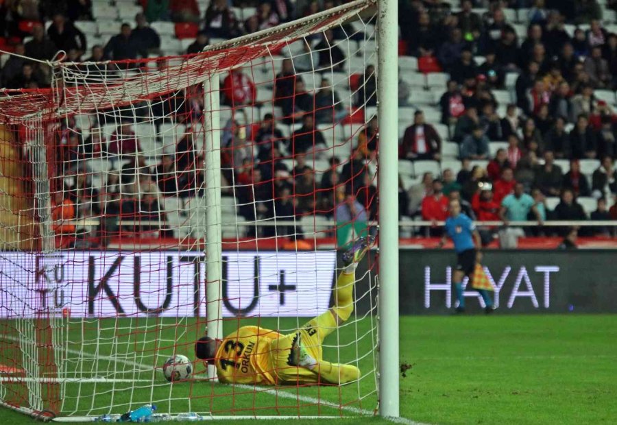 Spor Toto Süper Lig: Fta Antalyaspor: 3 - Ümraniyespor: 2 (maç Sonucu)