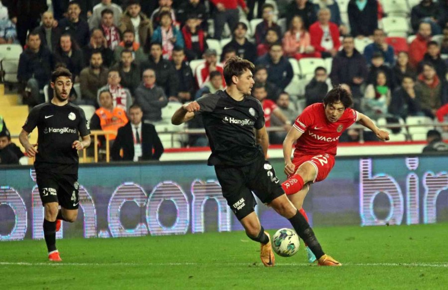 Spor Toto Süper Lig: Fta Antalyaspor: 3 - Ümraniyespor: 2 (maç Sonucu)