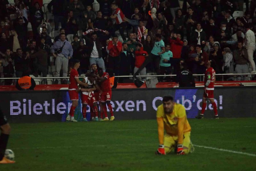 Spor Toto Süper Lig: Fta Antalyaspor: 3 - Ümraniyespor: 2 (maç Sonucu)