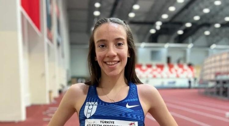 Ayça Fidanoğlu’ndan Türkiye Rekoru