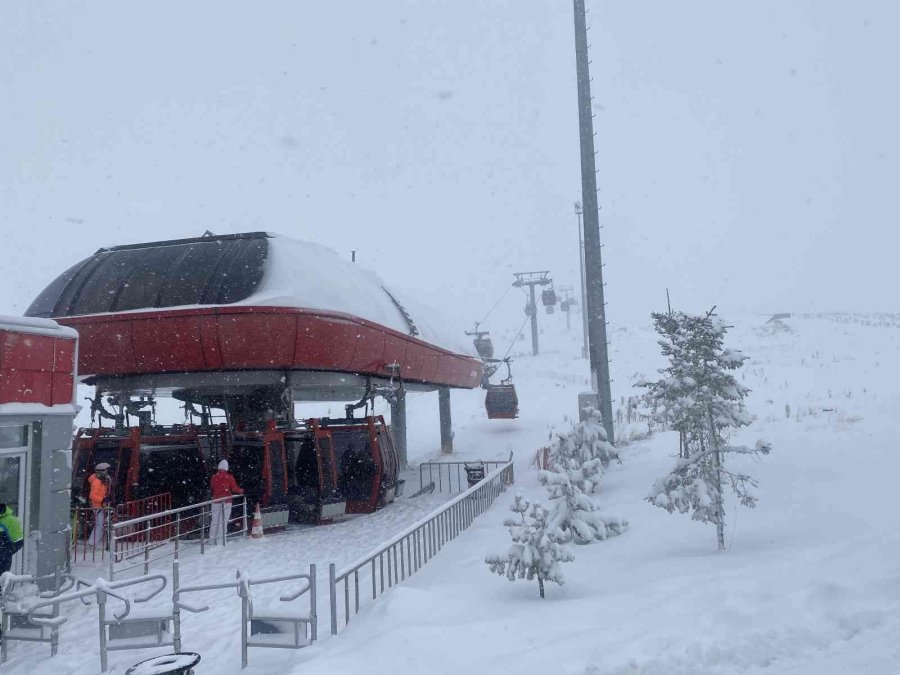 Erciyes’te Kar Sevinci