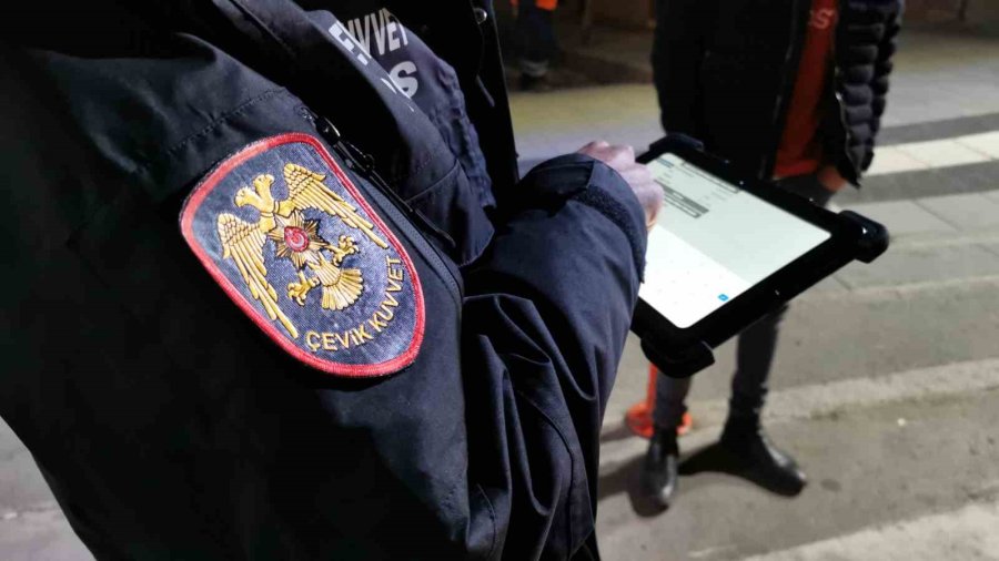 Aksaray’da Çevik Kuvvetten ’şok’ Denetim