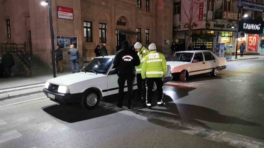 Aksaray’da Çevik Kuvvetten ’şok’ Denetim