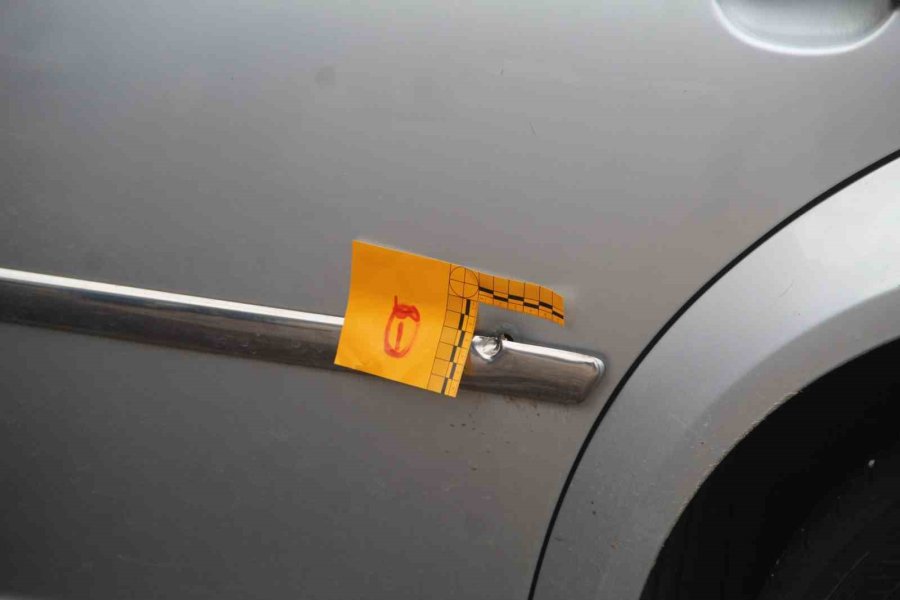 Silahlı Kavgada Mermiler İki Otomobile İsabet Etti