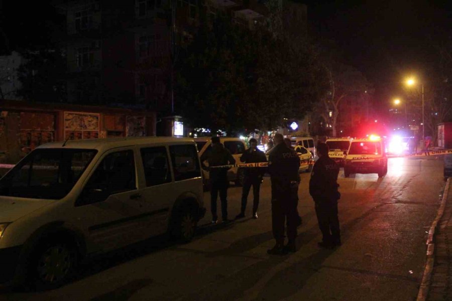 Antalya’da Alacak Verecek Meselesinde Kan Aktı: 1 Yaralı