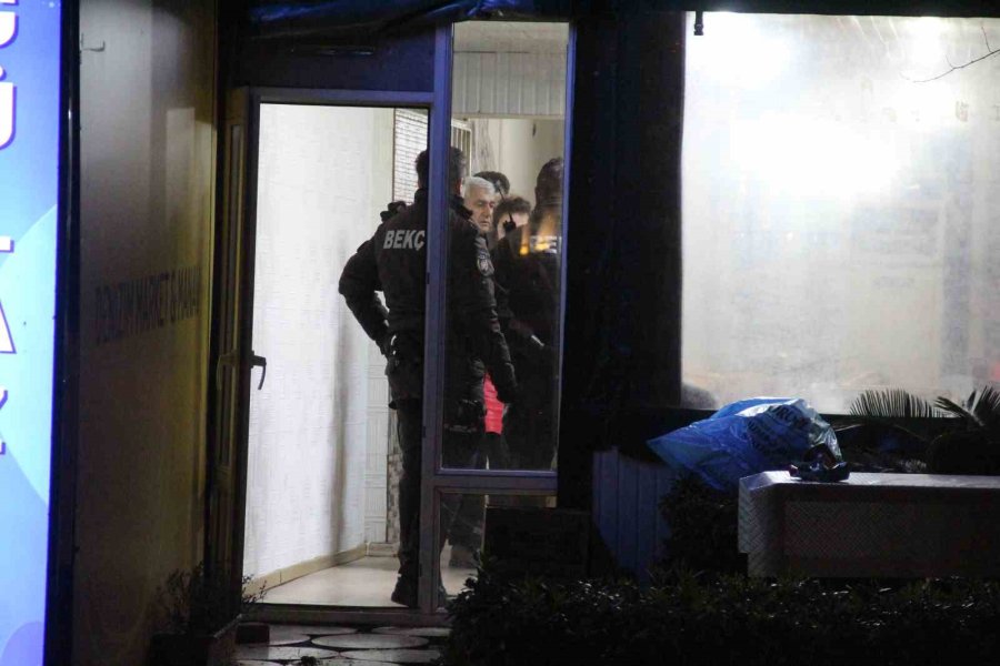 Antalya’da Alacak Verecek Meselesinde Kan Aktı: 1 Yaralı