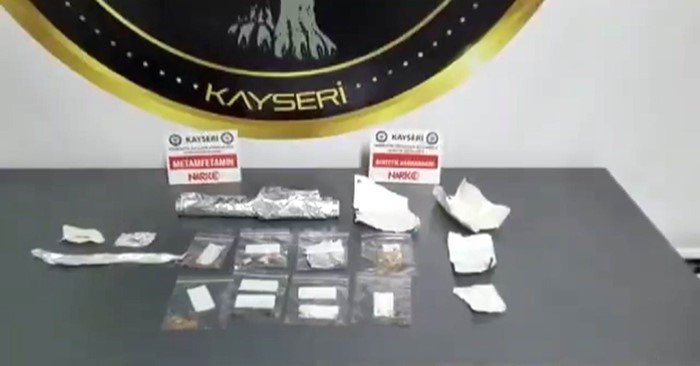 Kayseri’de Uyuşturucu Tacirlerine Geçit Yok: 25 Gözaltı