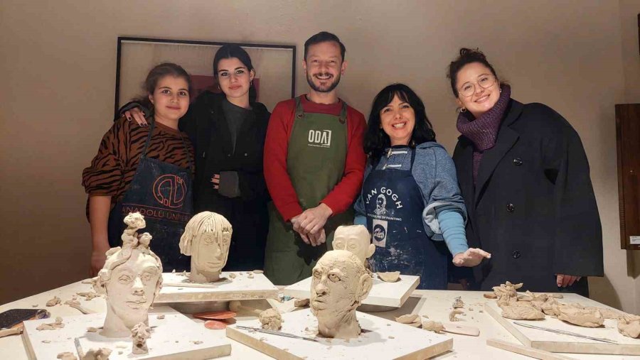 ’sanat İyileştirir’ Mottosuyla Seramik Heykel Atölyesi Gerçekleştirildi