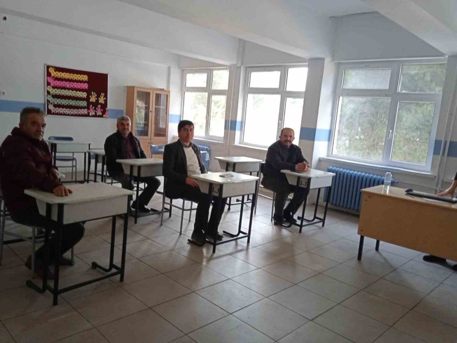 Eskişehir’de Aile Okulu Projesiyle 488 Muhtara Eğitim Verildi