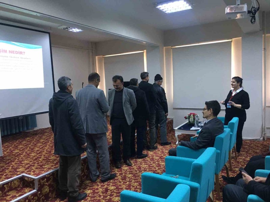 Eskişehir’de Aile Okulu Projesiyle 488 Muhtara Eğitim Verildi