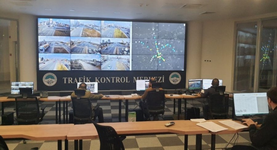 Büyükşehirden 66 Kavşakta Yeşil Dalga Uygulaması