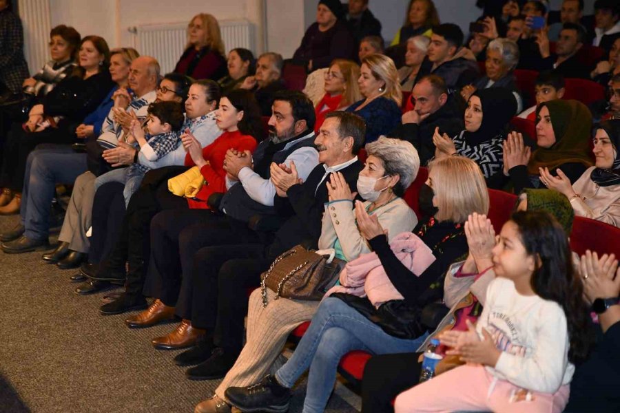 Thm Korosundan Seçme Türküler Konseri