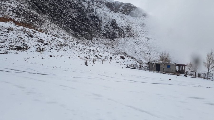 Kış Yeni Geldi, Mersin’de Kar Yağışı