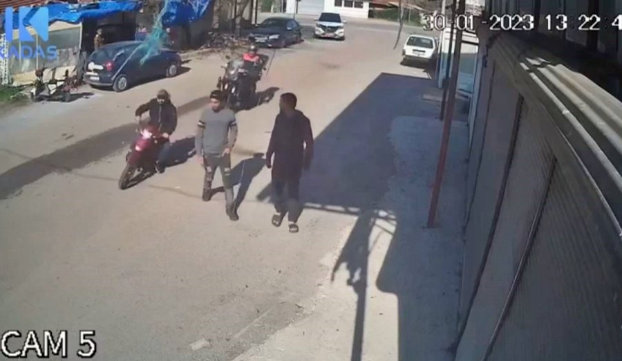 Polisle Şüphelinin Kovalamacasına Katıldı, Gelişmeleri An Be An Aktardı