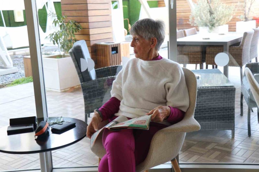 Yaşlı Turistler, Kış Mevsiminde Alanya’yı Tercih Ediyor