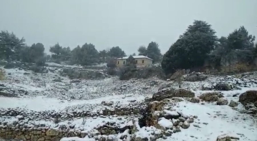 Kış Yeni Geldi, Mersin’de Kar Yağışı