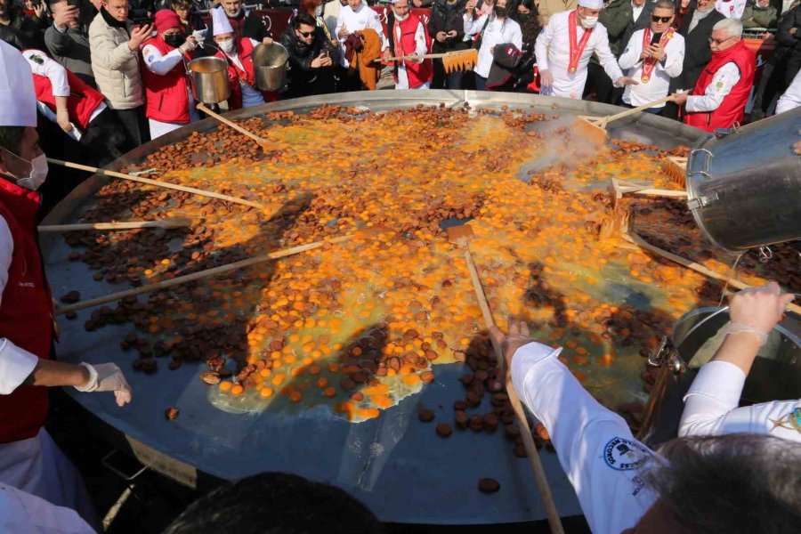Geleneksel Dev Tava Dünyanın Merkezine Yine Kurulacak