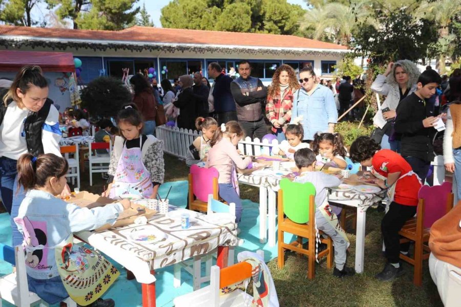 Çocuklar 14 Bin Oyuncaklı Müzede Doyasıya Eğleniyor