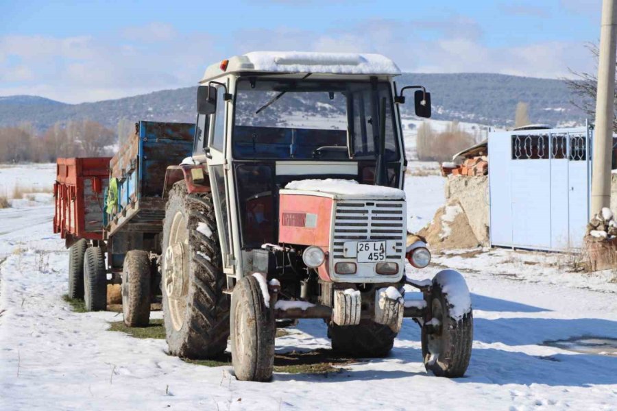 Kırka’ya Yılın İlk Karı Güzelliği İle Yağdı