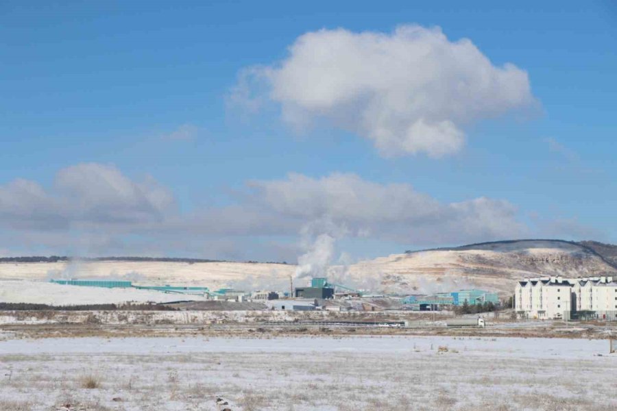 Kırka’ya Yılın İlk Karı Güzelliği İle Yağdı