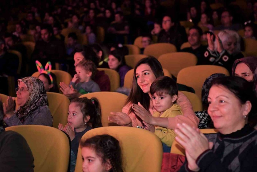 Konyaaltı’ndan Çocuklara Yarıyıl Hediyesi