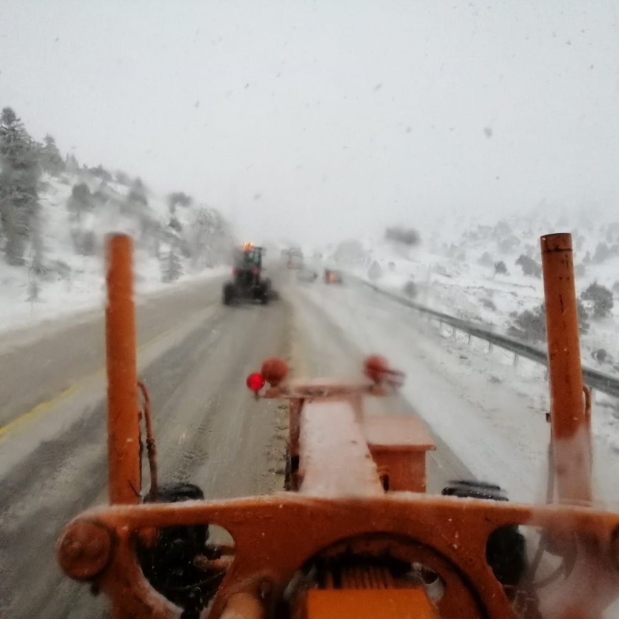 Antalya Alacabel’de Kar Ve Tipi Etkili Oluyor