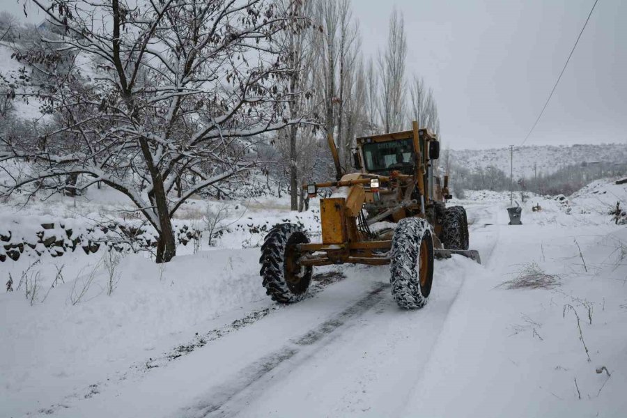 Hacılar’da Kar Yağışı İle Birlikte Çalışmalar Başladı