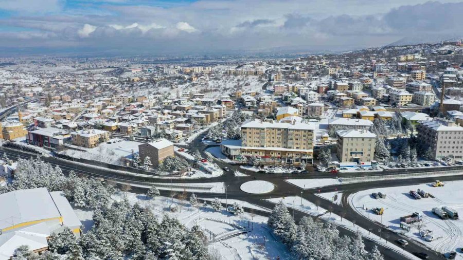 Hacılar’da Kar Yağışı İle Birlikte Çalışmalar Başladı