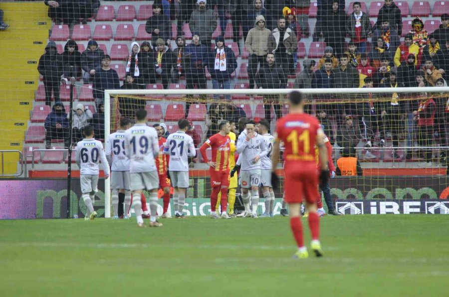 Spor Toto Süper Lig: Kayserispor: 0 - Medipol Başakşehir: 0 (ilk Yarı)