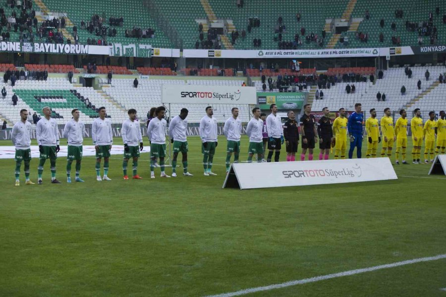 Spor Toto Süper Lig: Konyaspor: 0 - İstanbulspor: 0 (maç Devam Ediyor)