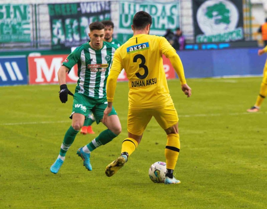 Spor Toto Süper Lig: Konyaspor: 0 - İstanbulspor: 0 (ilk Yarı)