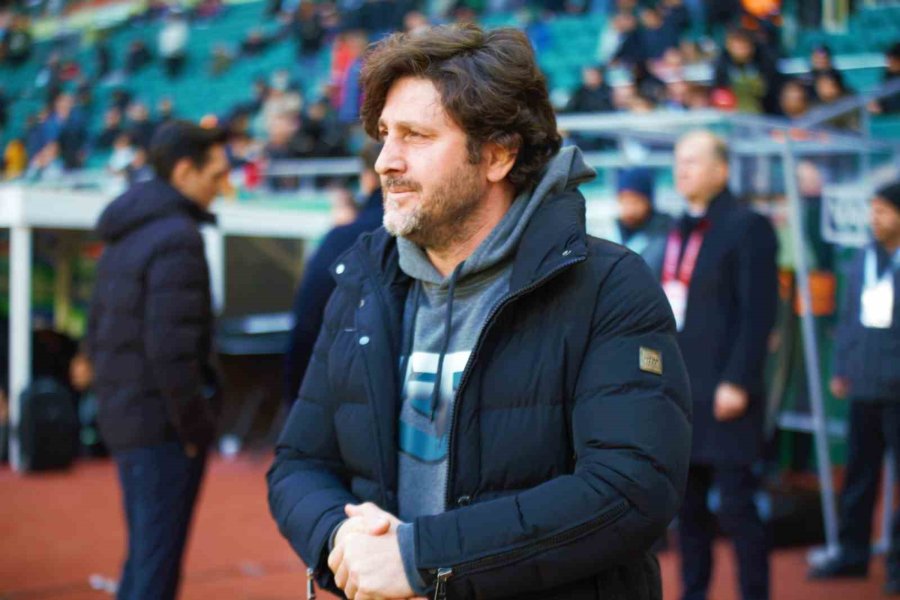 Spor Toto Süper Lig: Konyaspor: 0 - İstanbulspor: 0 (ilk Yarı)