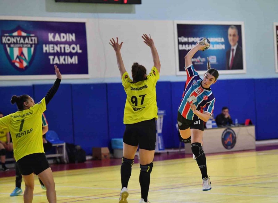 Mavi Kelebekler Adasokağı’nı Ağırlayacak